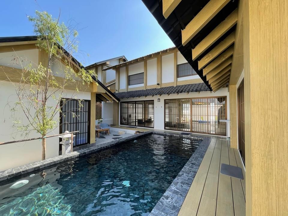 สระว่ายน้ำส่วนตัว